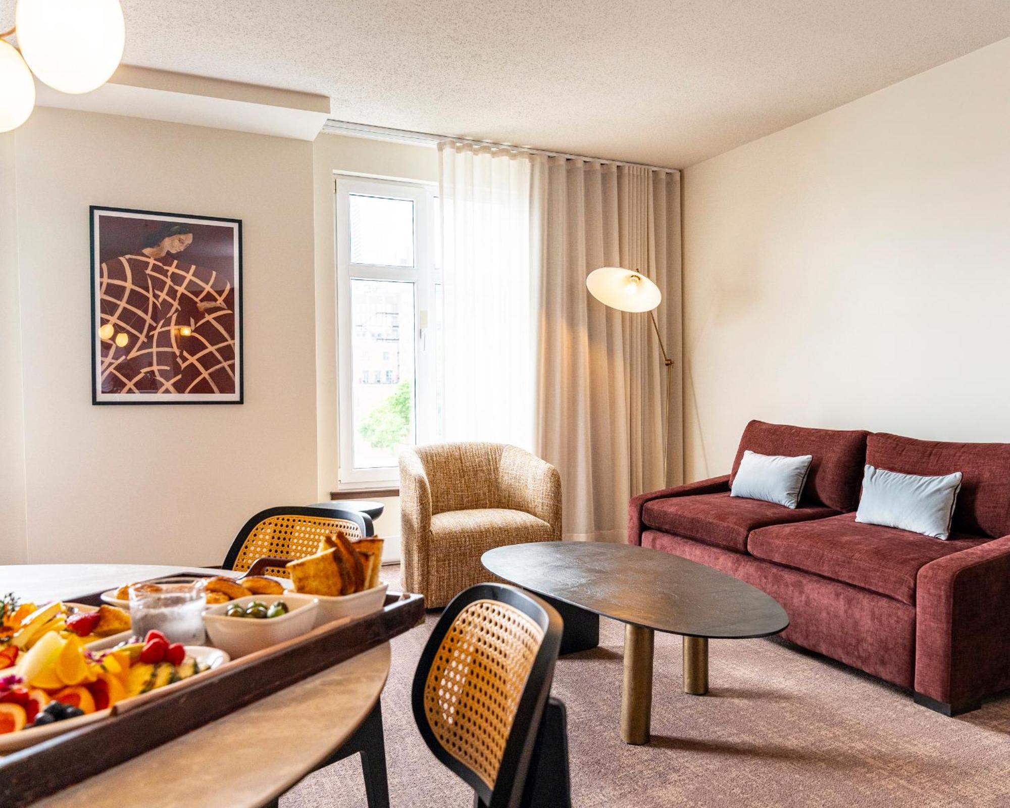 Hotel Saint-Sulpice, Montreal